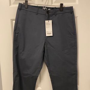 Casual tech pants gray color Hill city brand affiliate of Gap NWT